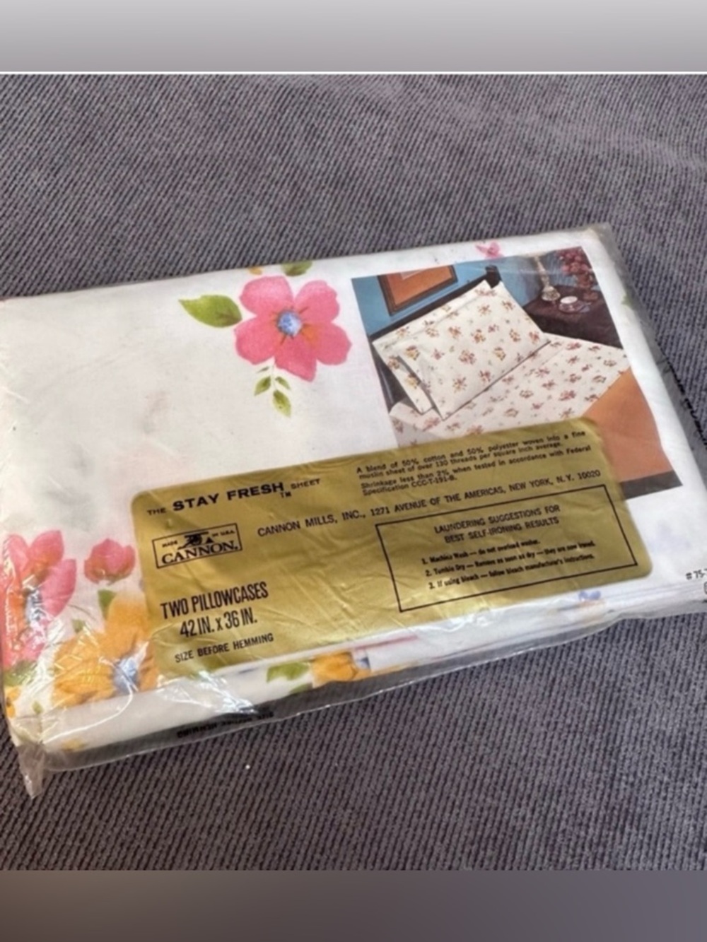 Vintage NOS Cannon Monticello Pansy Floral Print Muslin Pillow Cases